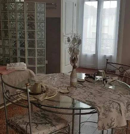Oda ve Kahvaltı Chez Dedou Et Madou
