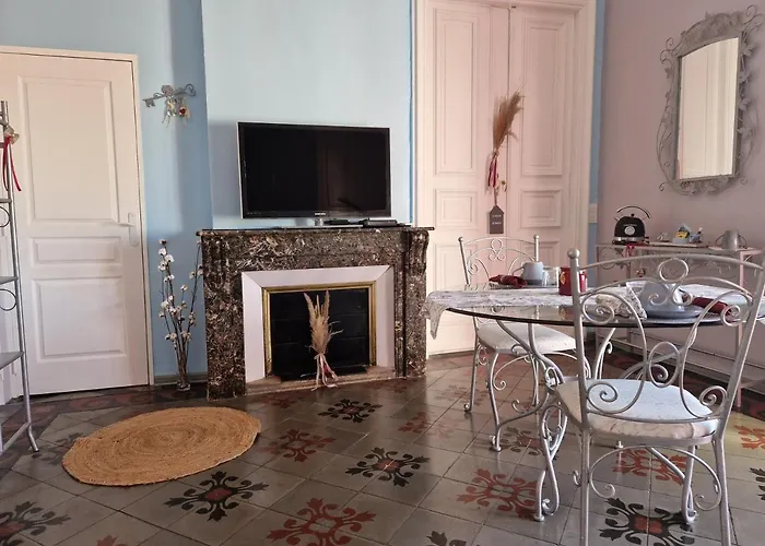 Bed & Breakfast Chez Dédou Et Madou 3*